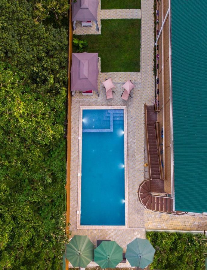 Abkhazia Tali Hotel Сухуми Екстериор снимка