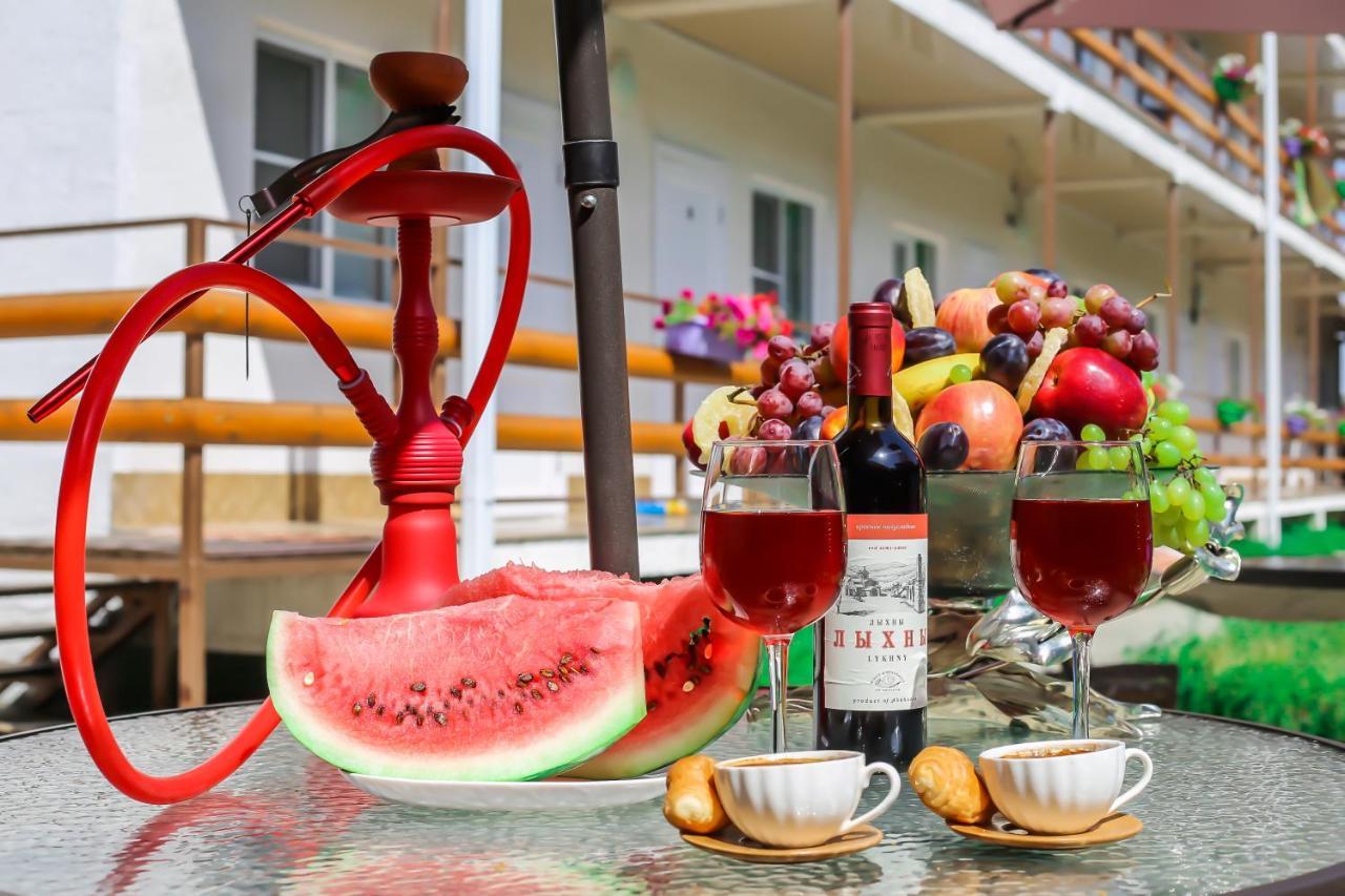 Abkhazia Tali Hotel Сухуми Екстериор снимка